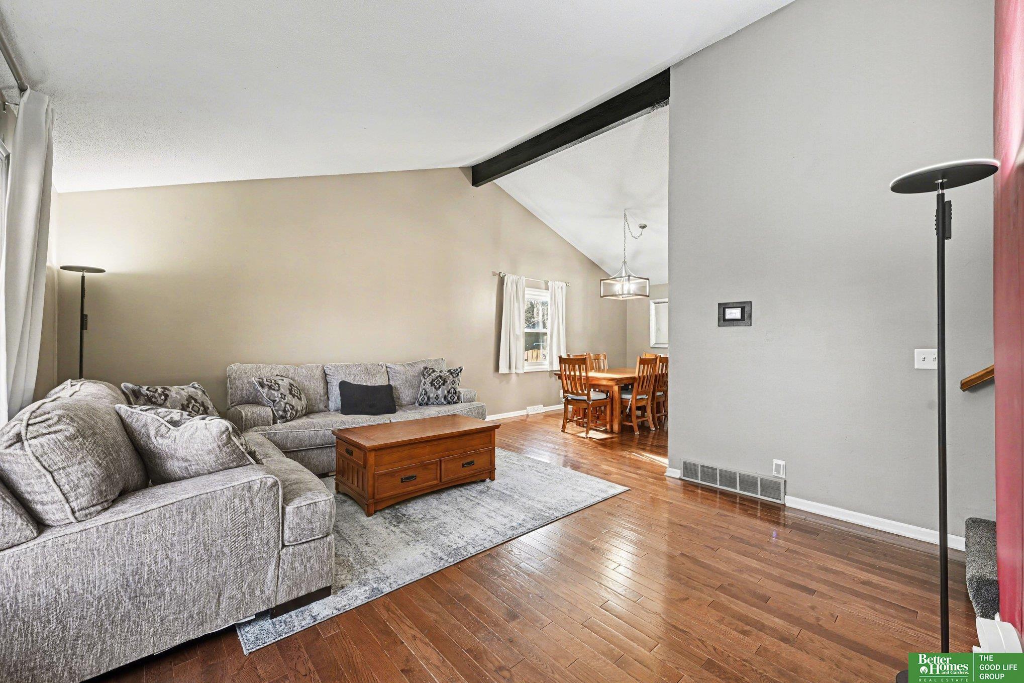 14815 Seward Plaza