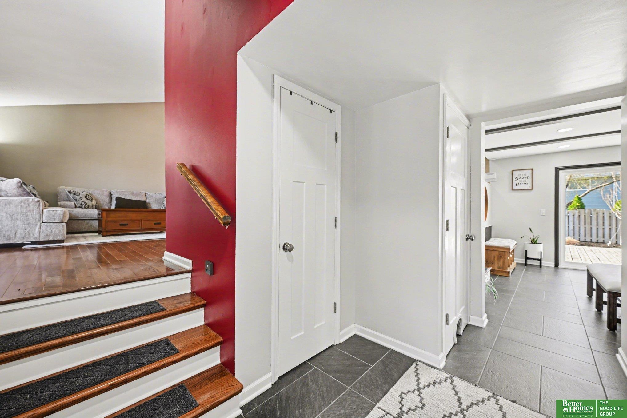 14815 Seward Plaza