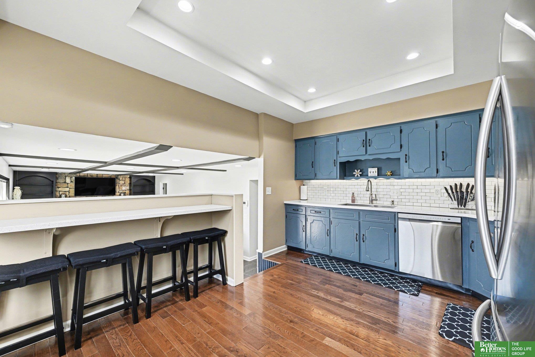 14815 Seward Plaza