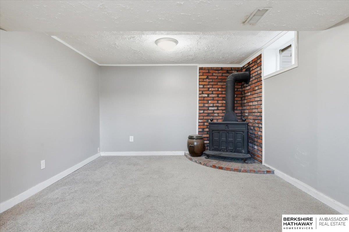 7718 Meadow Lane