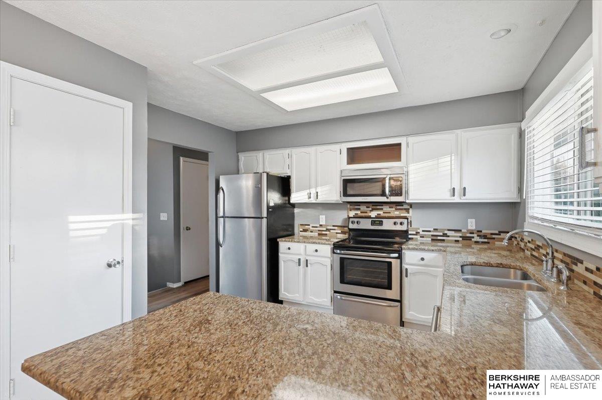 7718 Meadow Lane