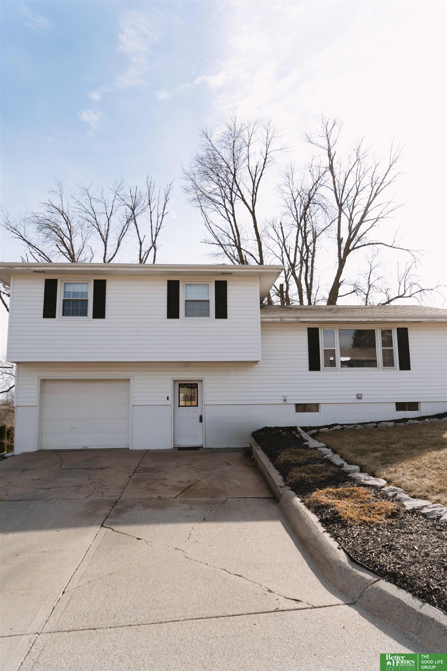 2001 Hampton Drive