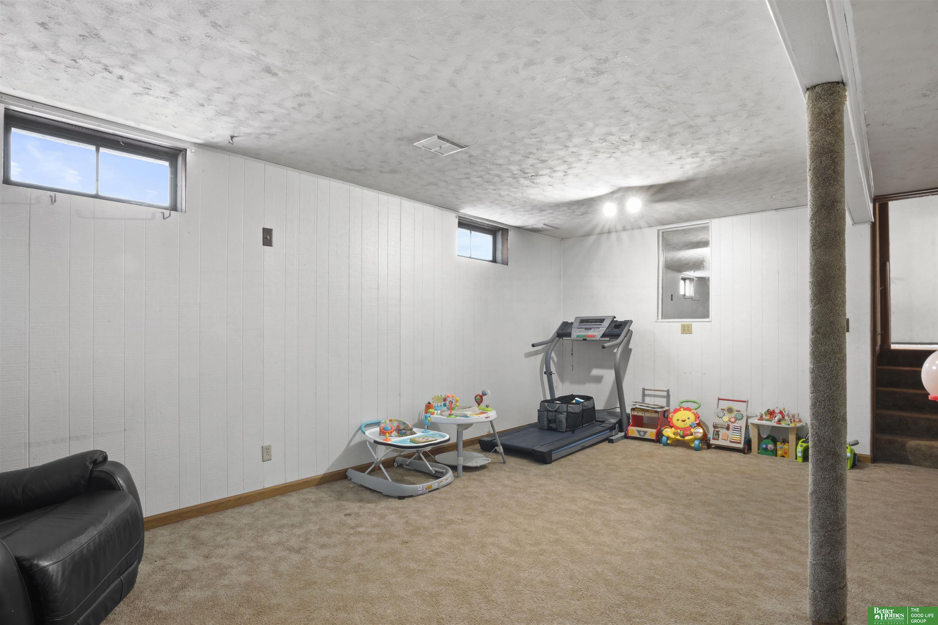 2001 Hampton Drive