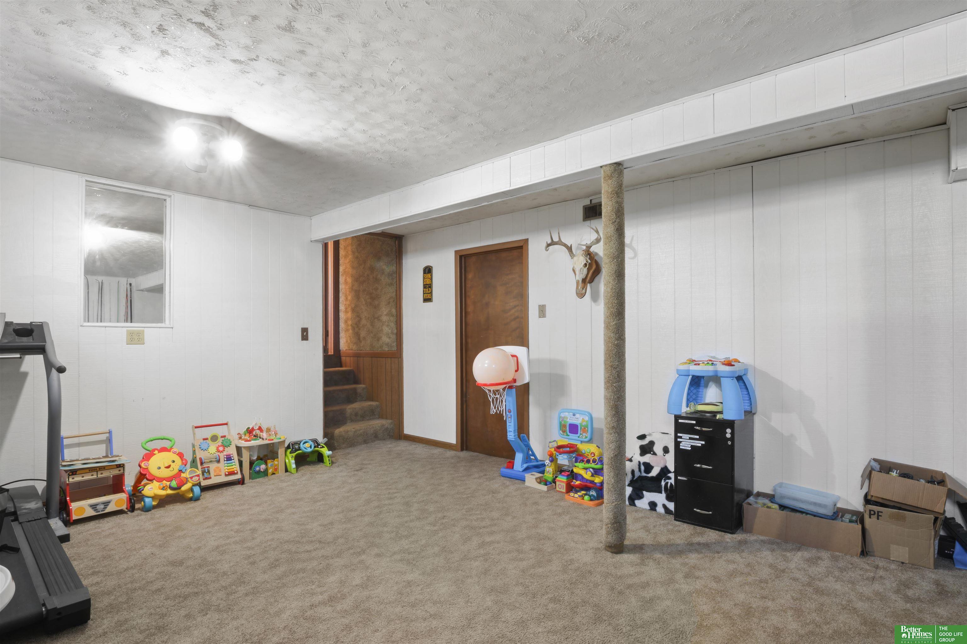 2001 Hampton Drive