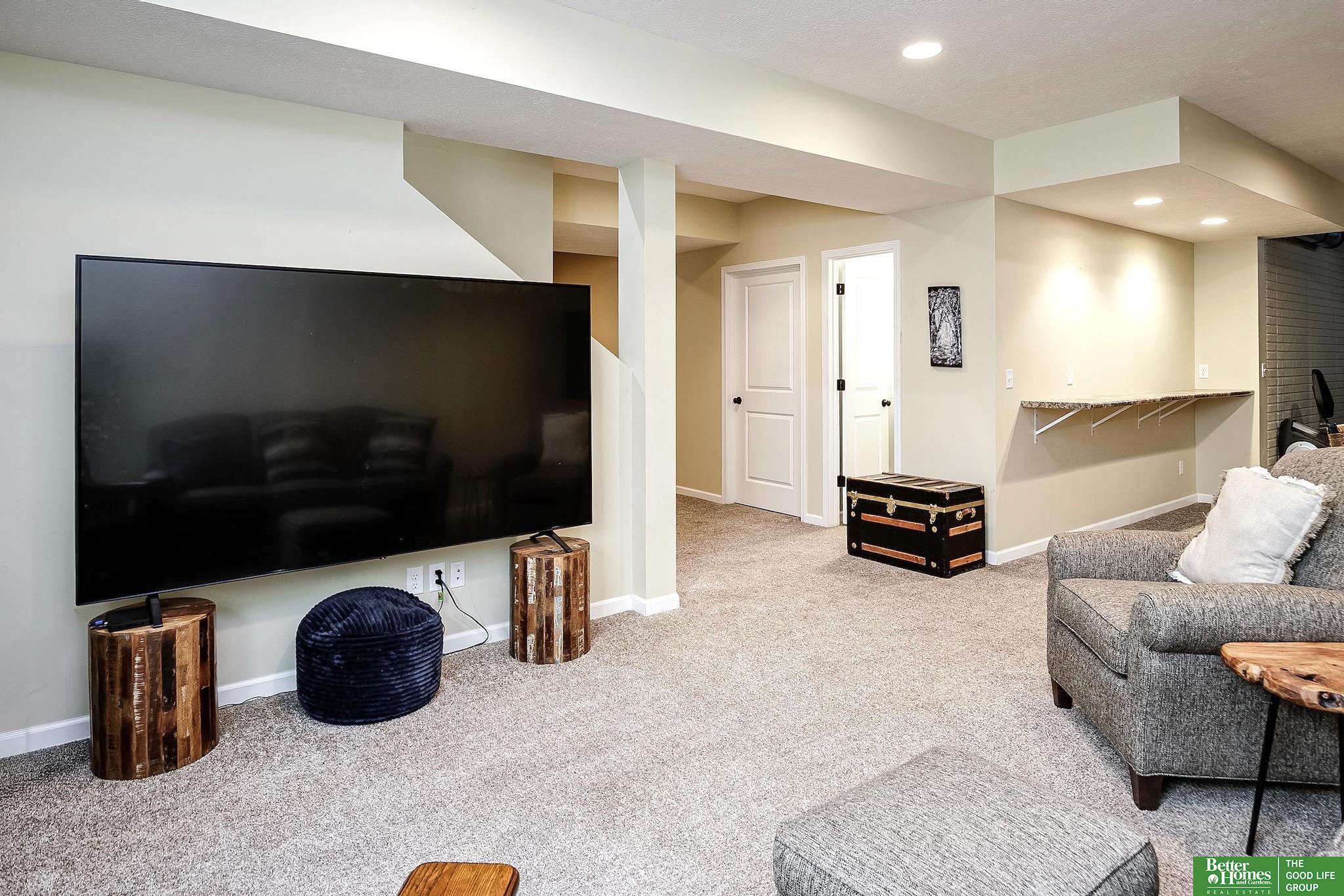 7725 N 151 Circle