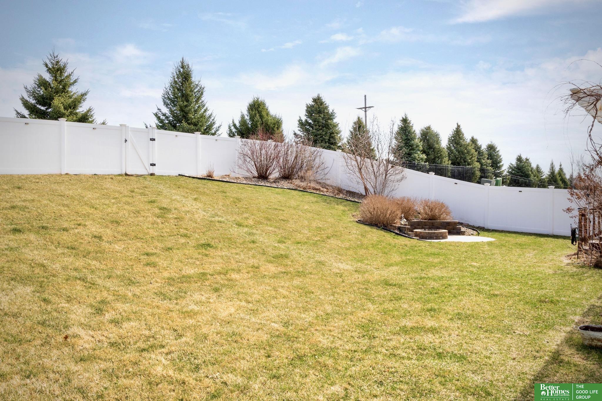 7725 N 151 Circle