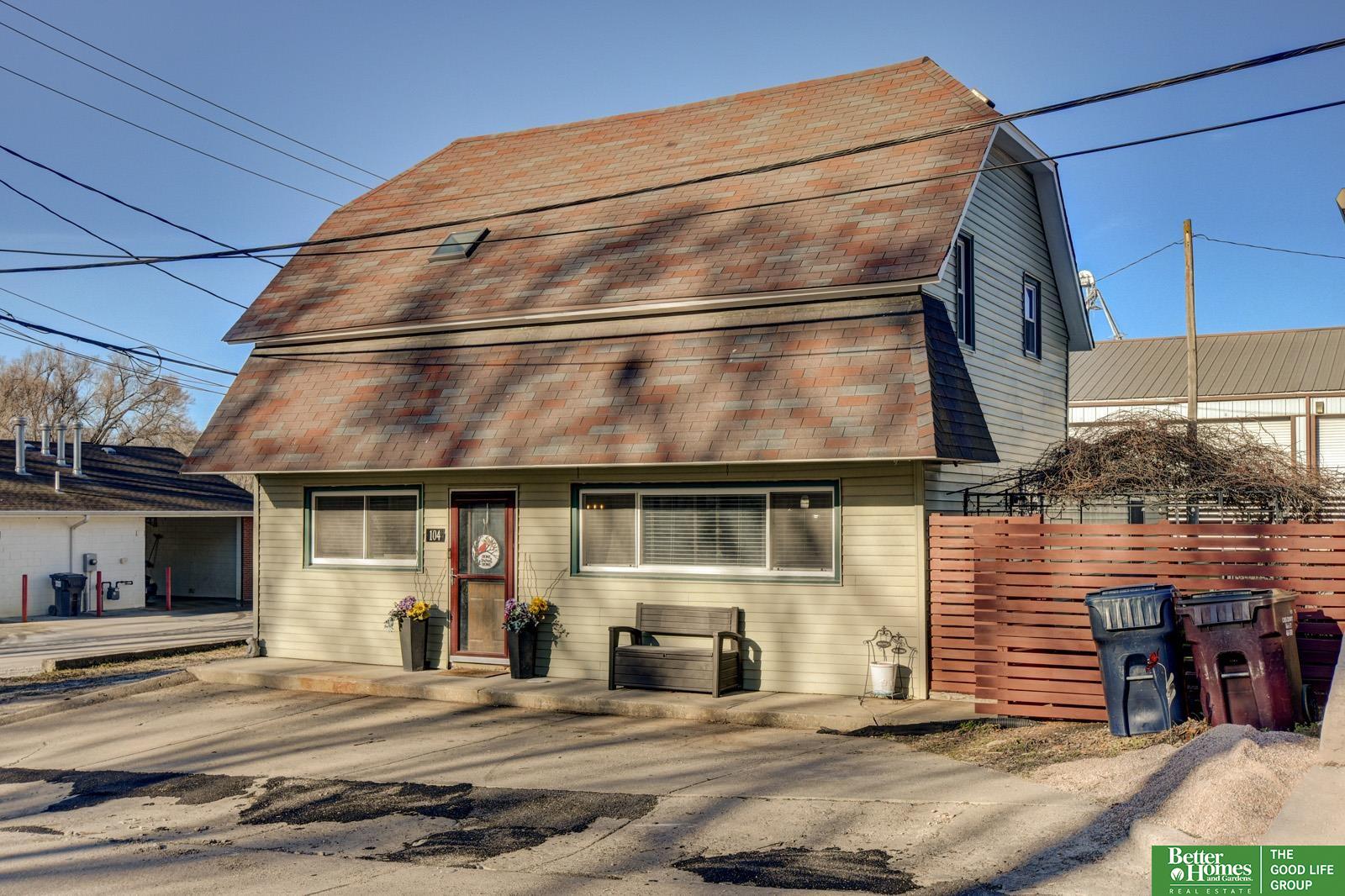 104 S Chicago Street