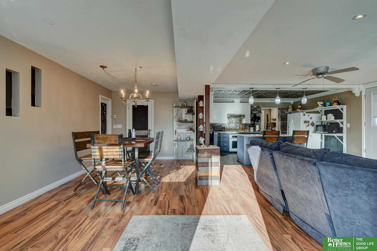 104 S Chicago Street