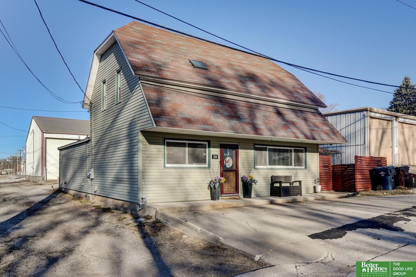 104 S Chicago Street
