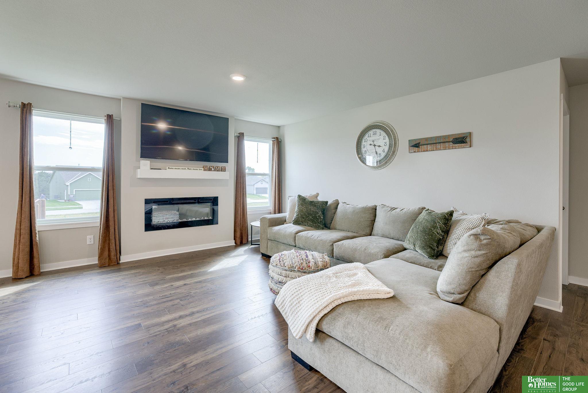 4411 Schilling Drive