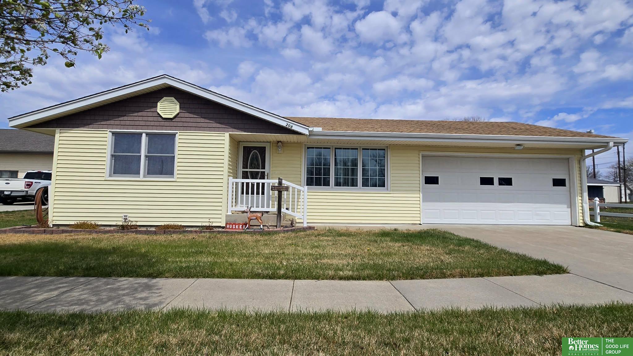 208 E O Street, McCool Junction