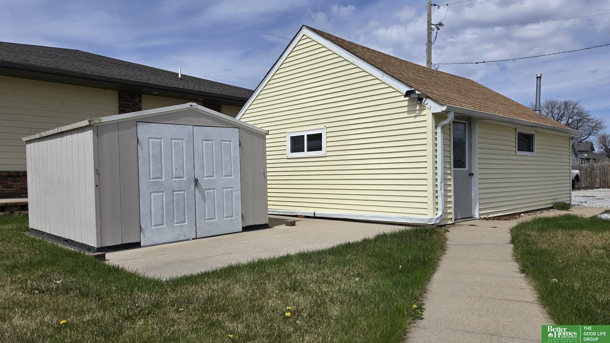 208 E O Street, McCool Junction