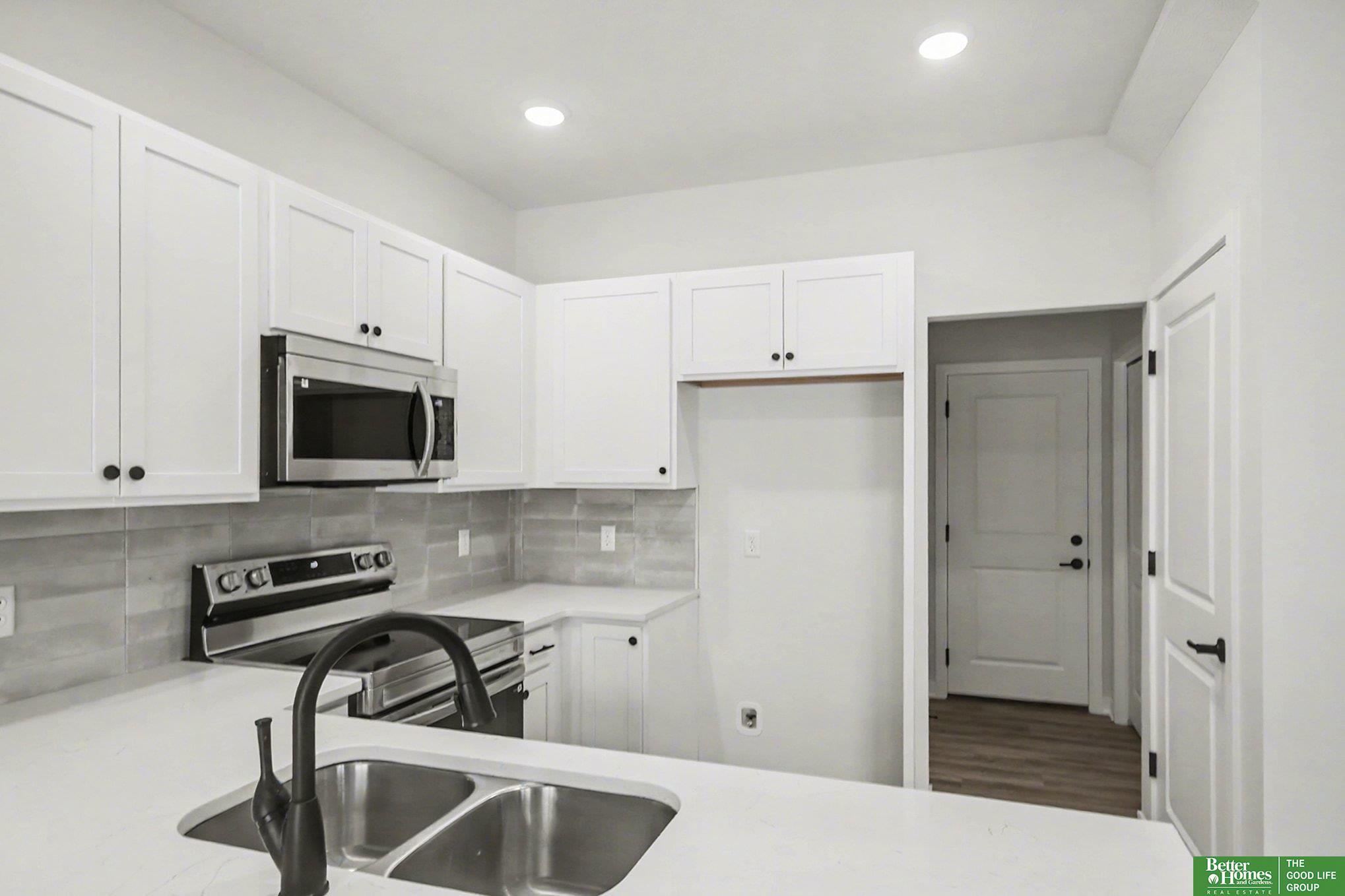 7110 N 79th Court
