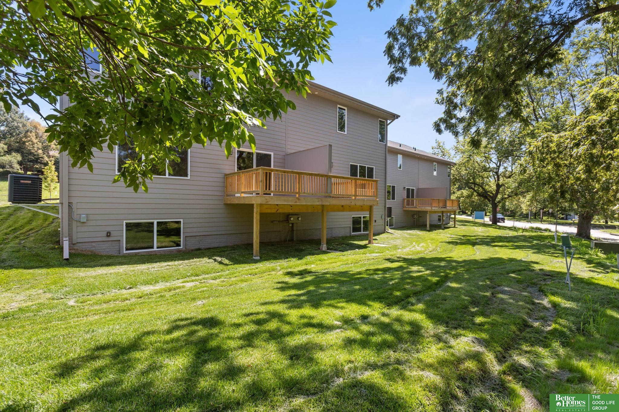 7114 N 79th Court