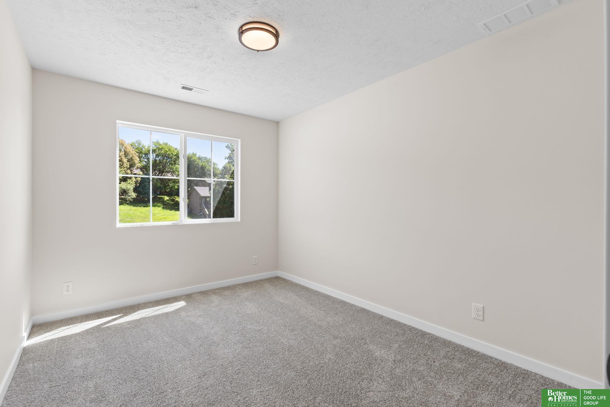 7114 N 79th Court