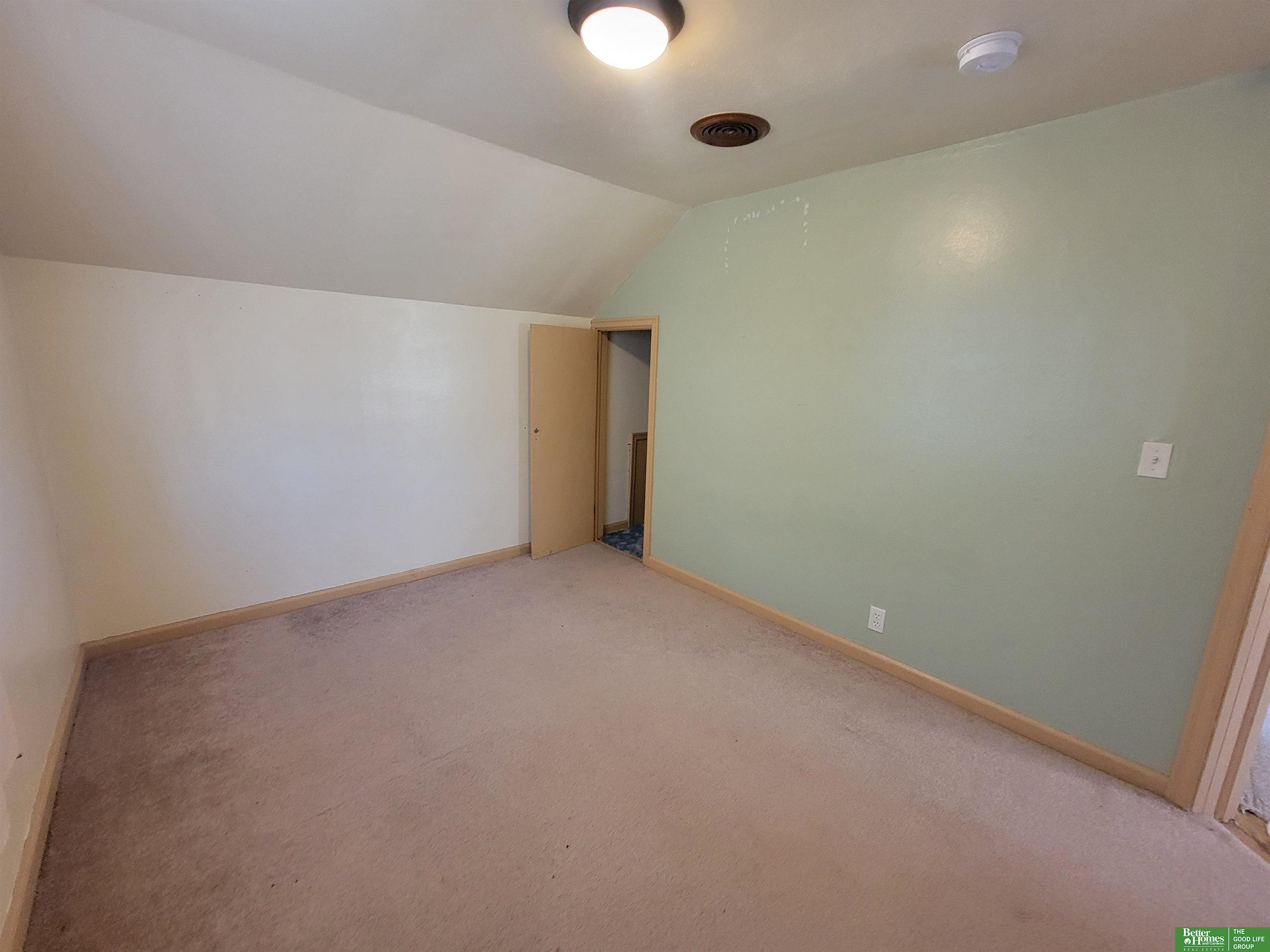 1121 N East Avenue