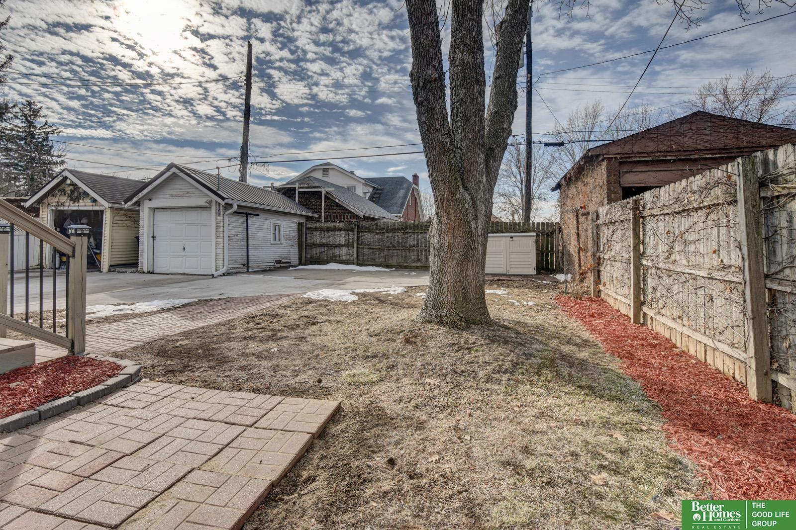 2747 Iowa Street