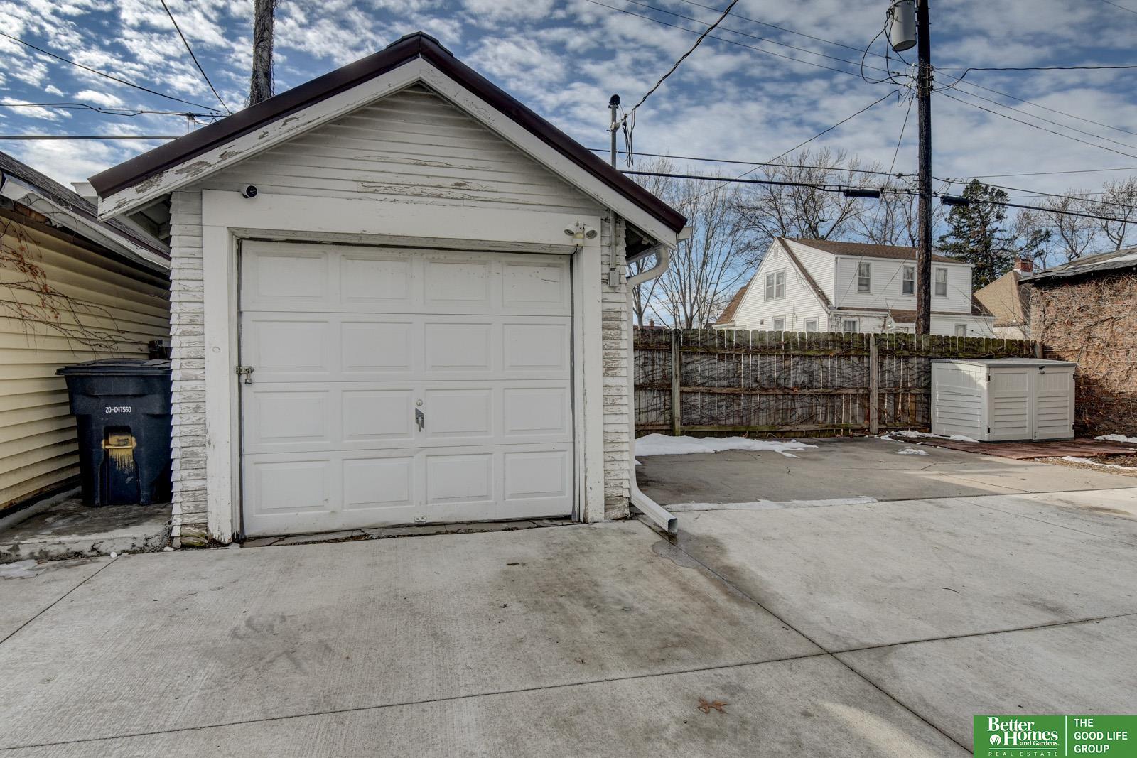2747 Iowa Street