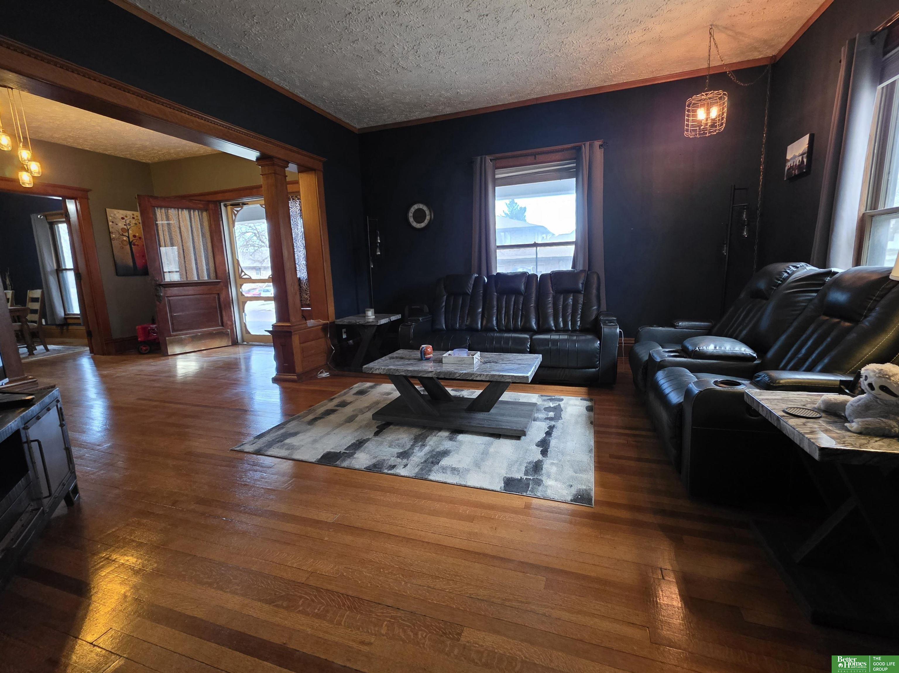 420 E 7th Street