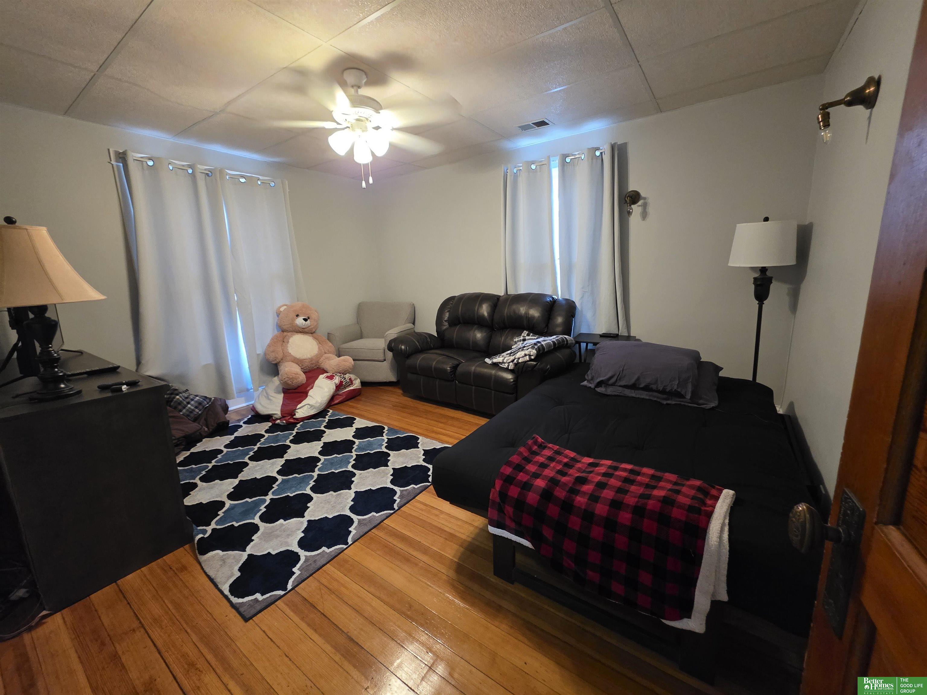 420 E 7th Street