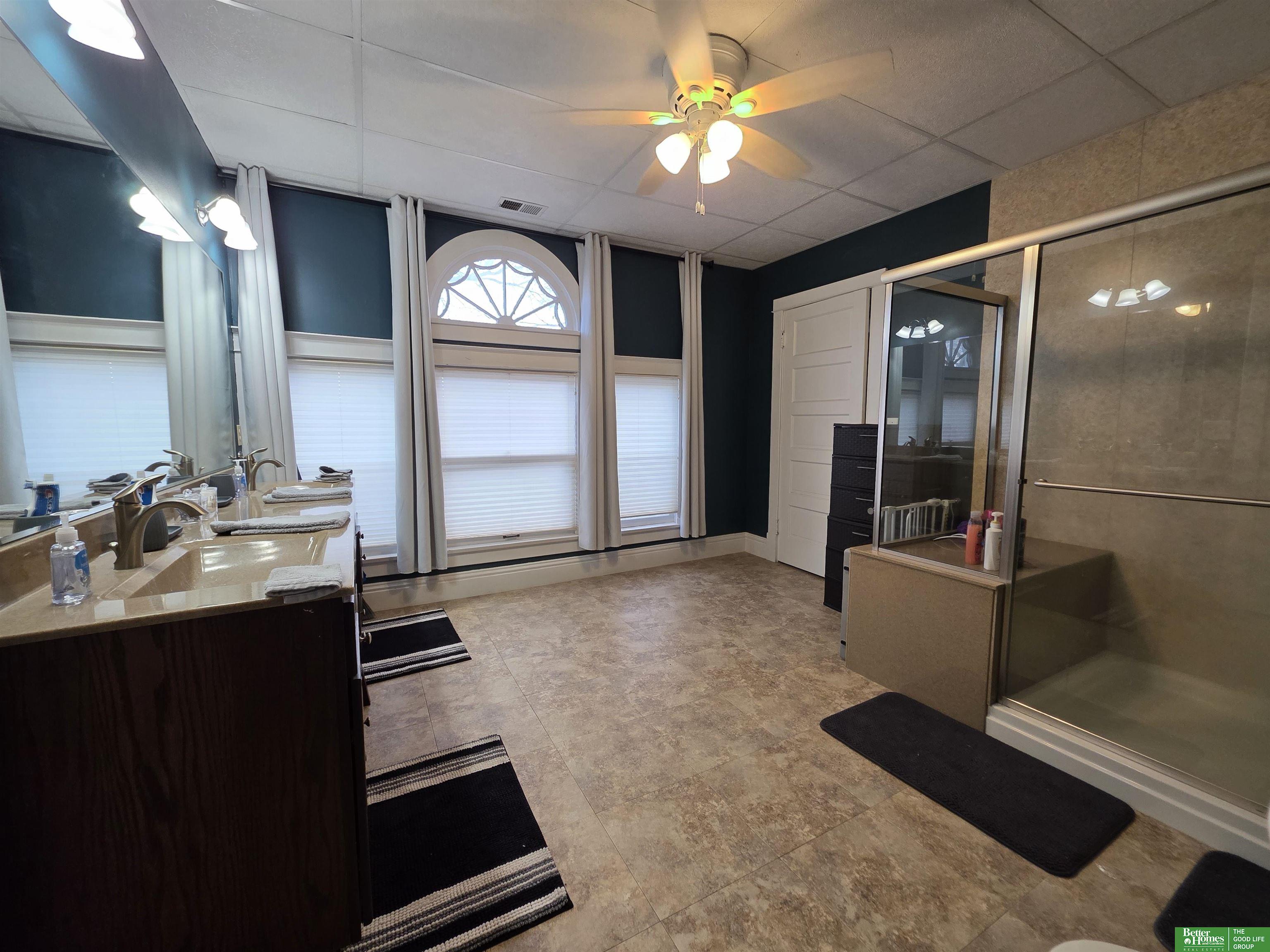 420 E 7th Street