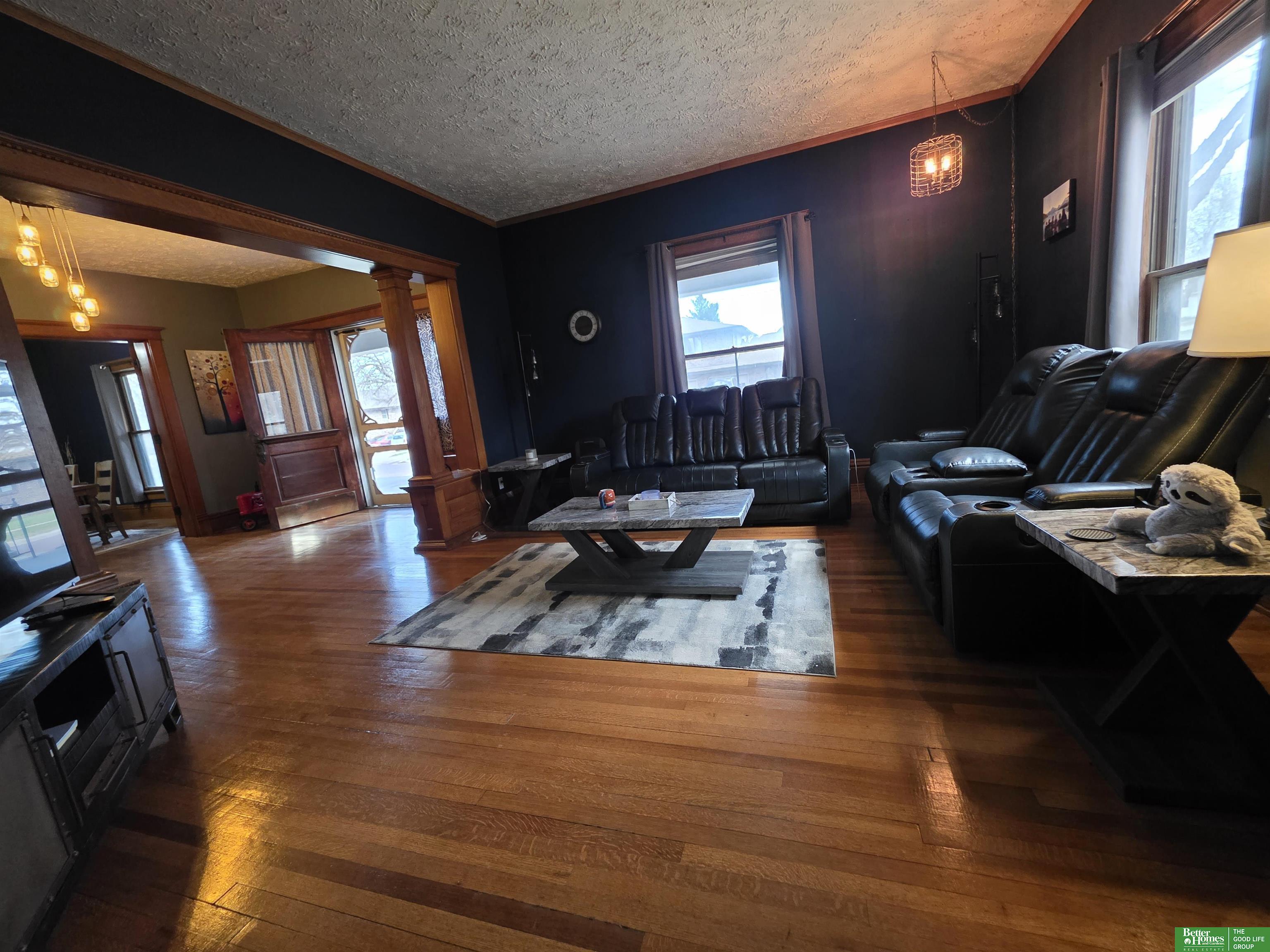 420 E 7th Street