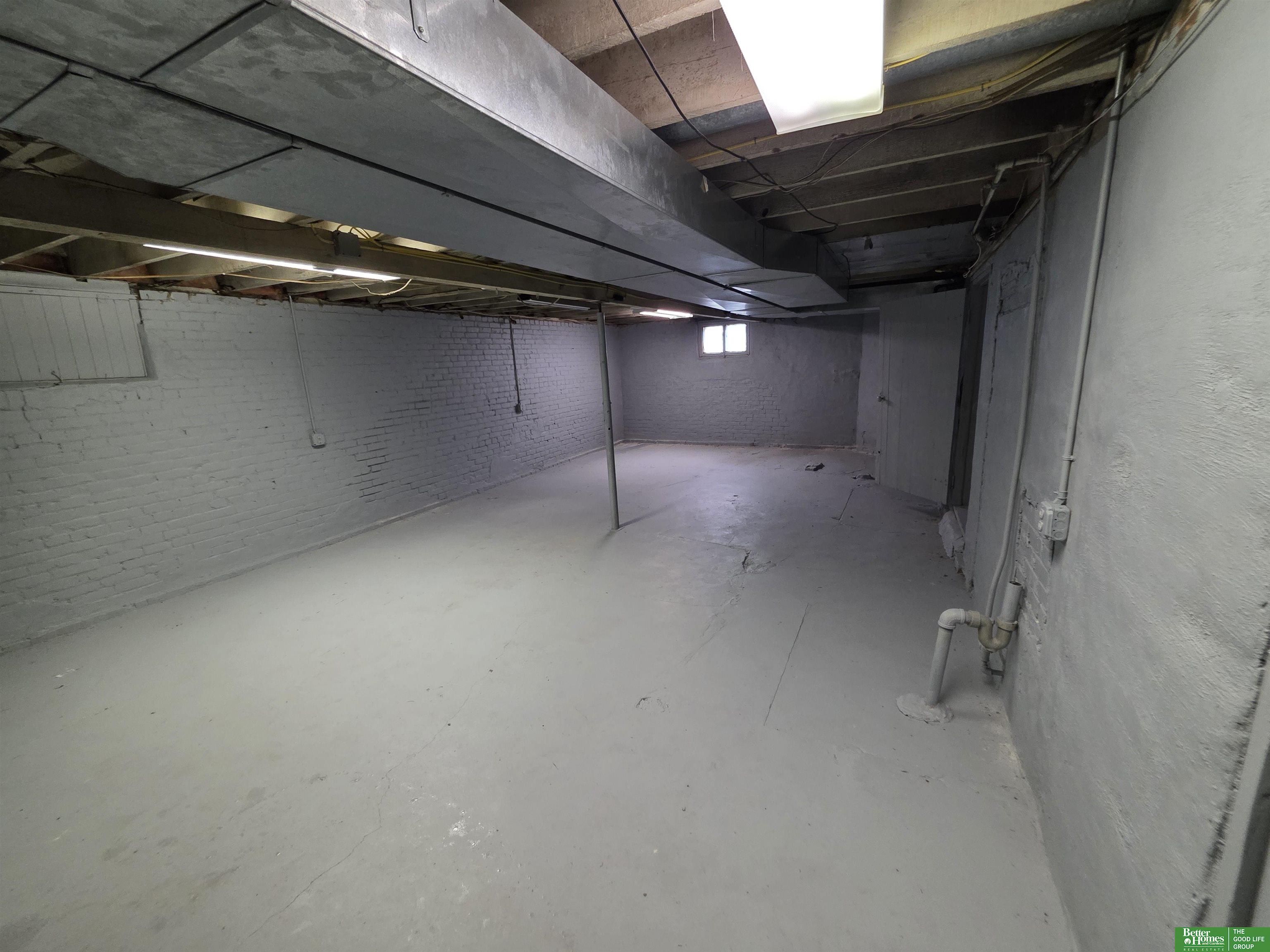 420 E 7th Street