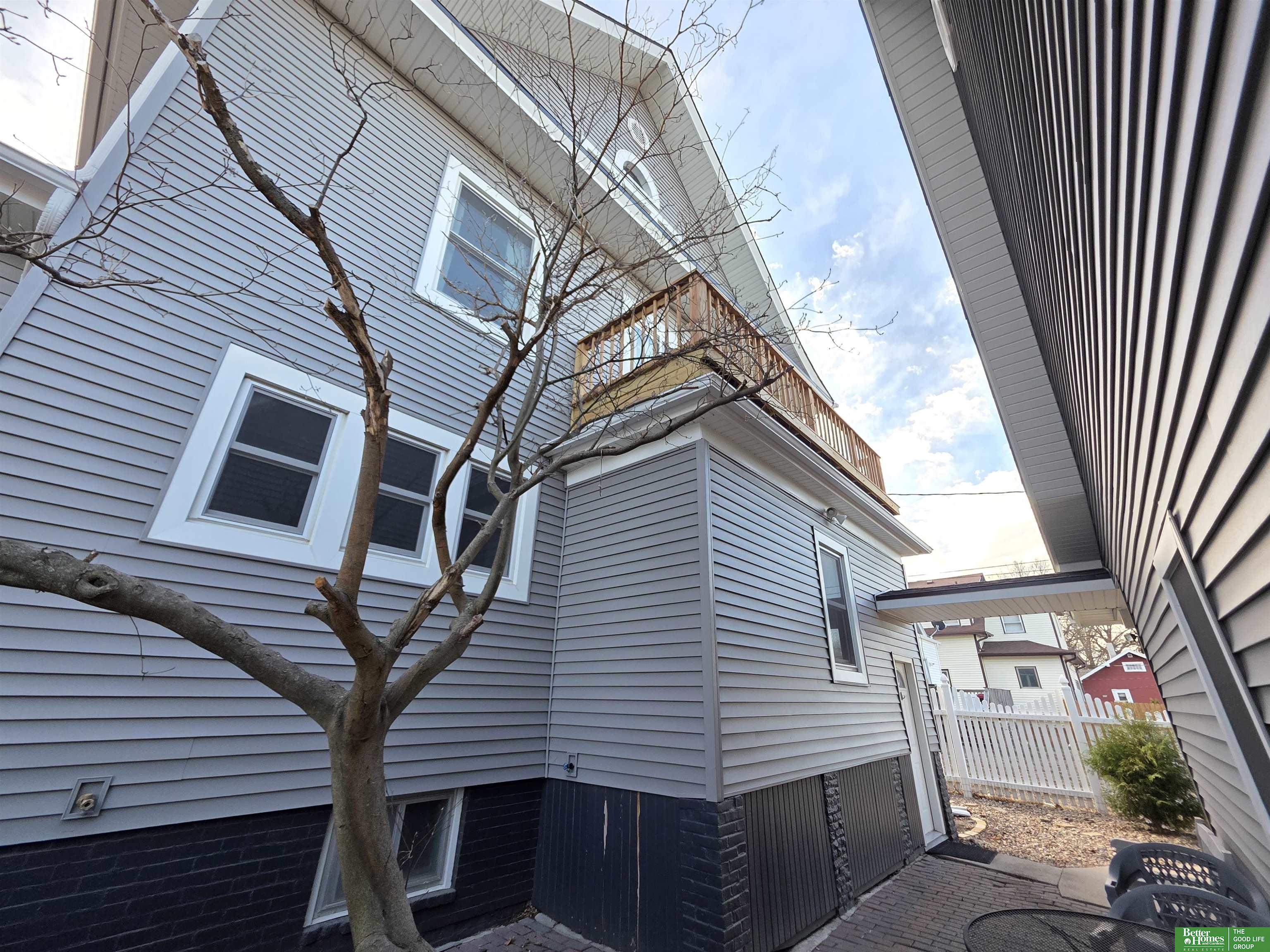 420 E 7th Street