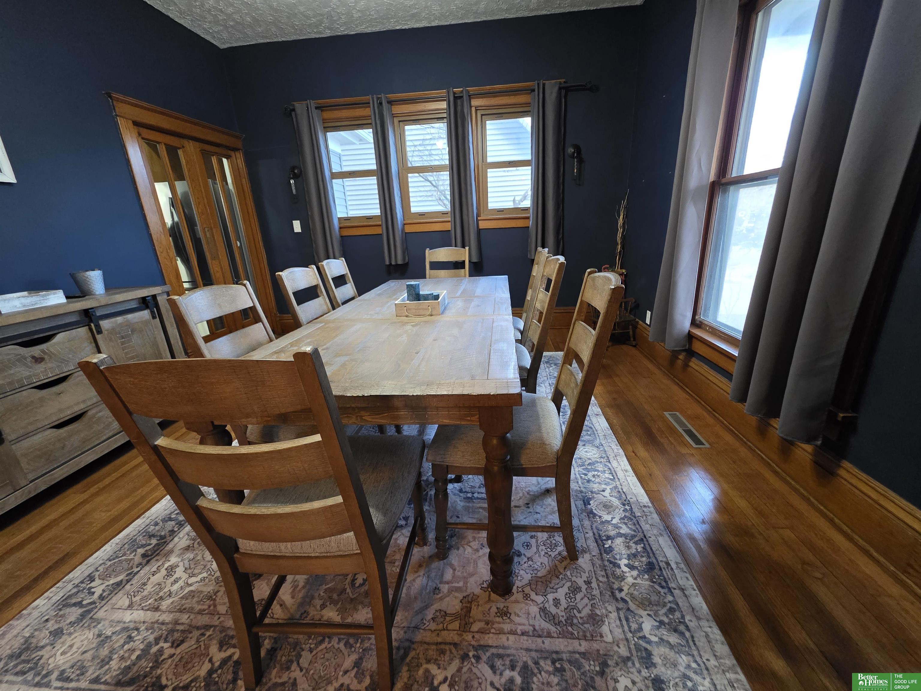 420 E 7th Street