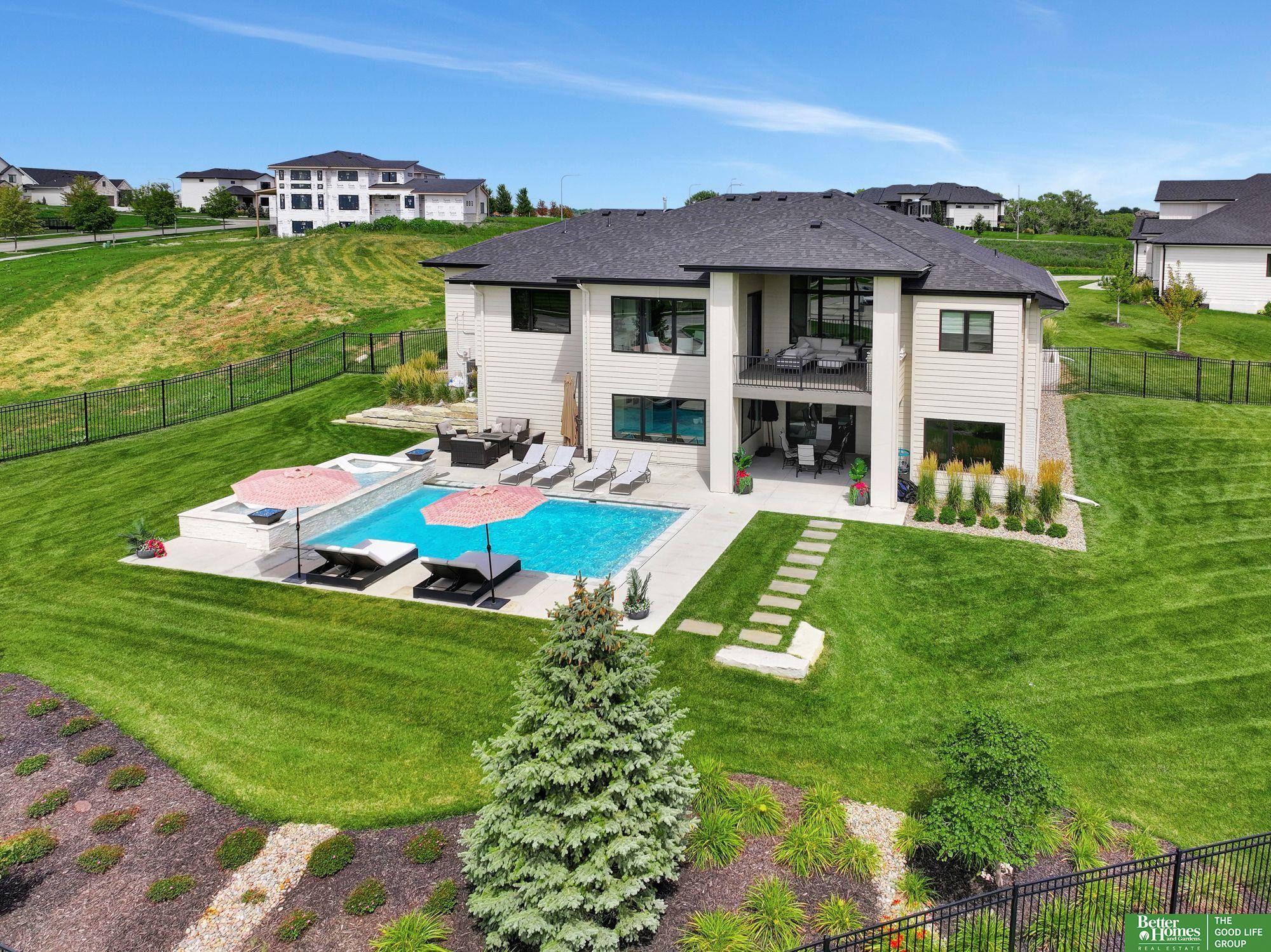 21068 Valley Circle