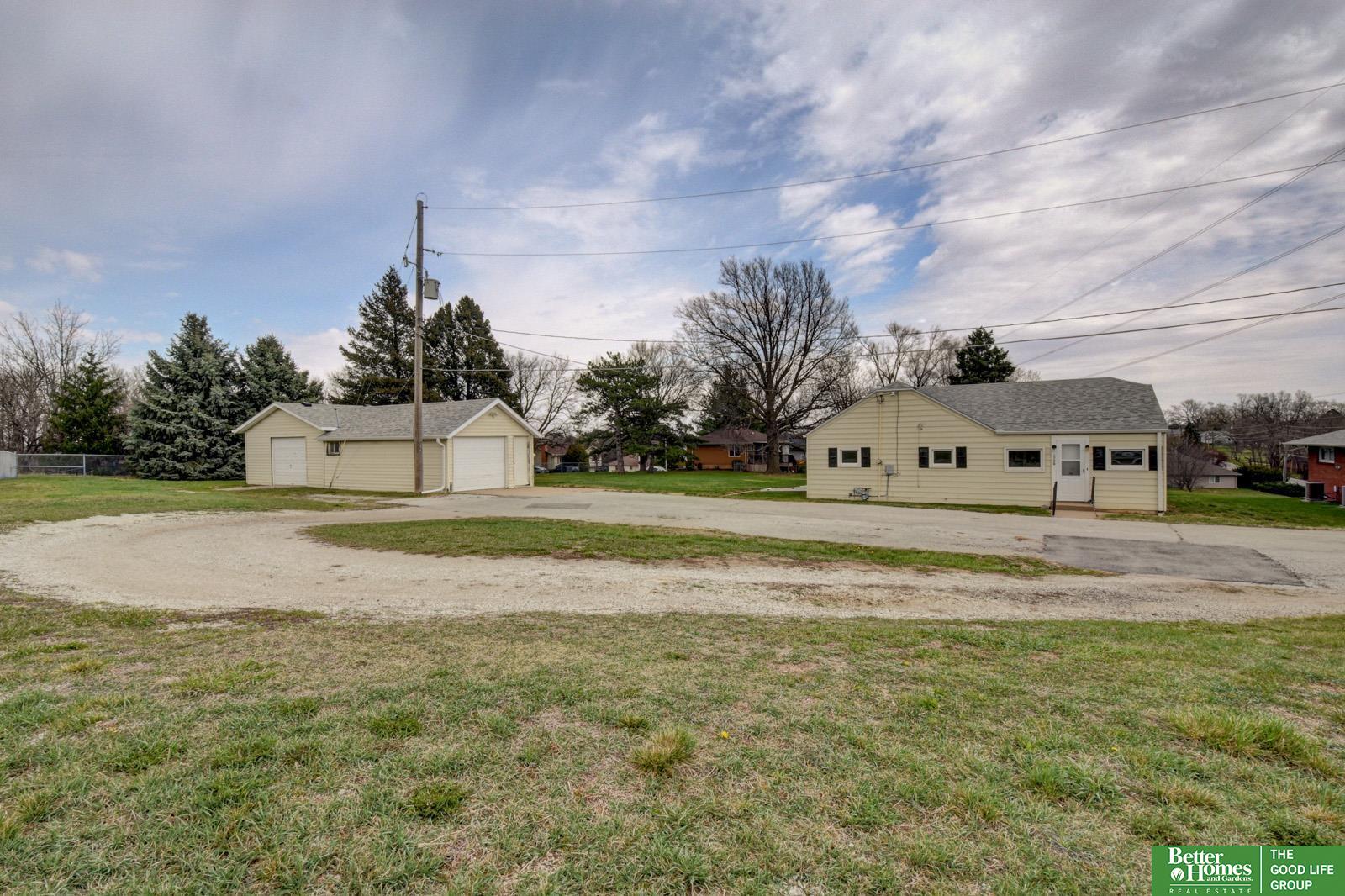 1706 Childs Road W