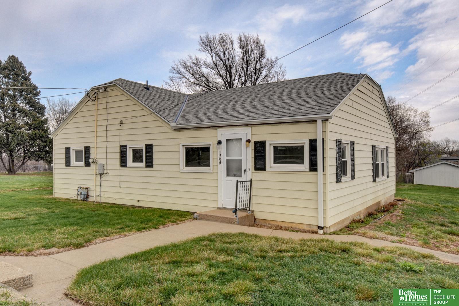 1706 Childs Road W