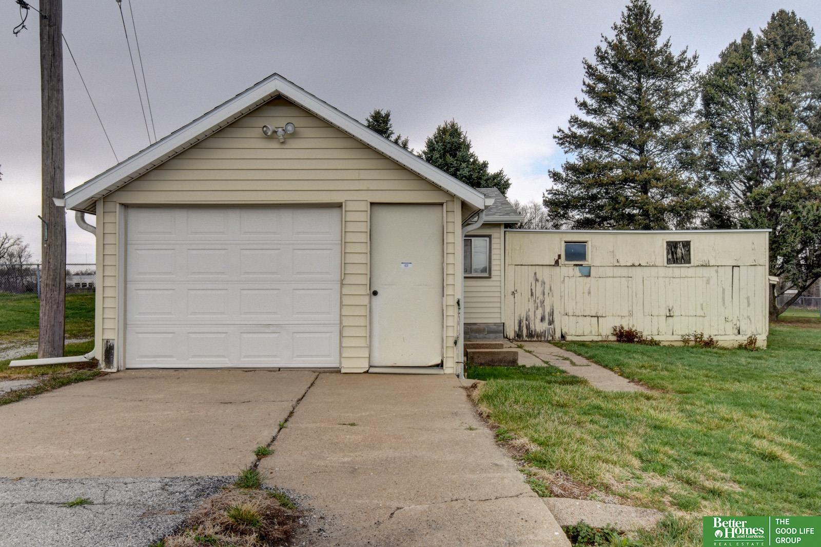 1706 Childs Road W