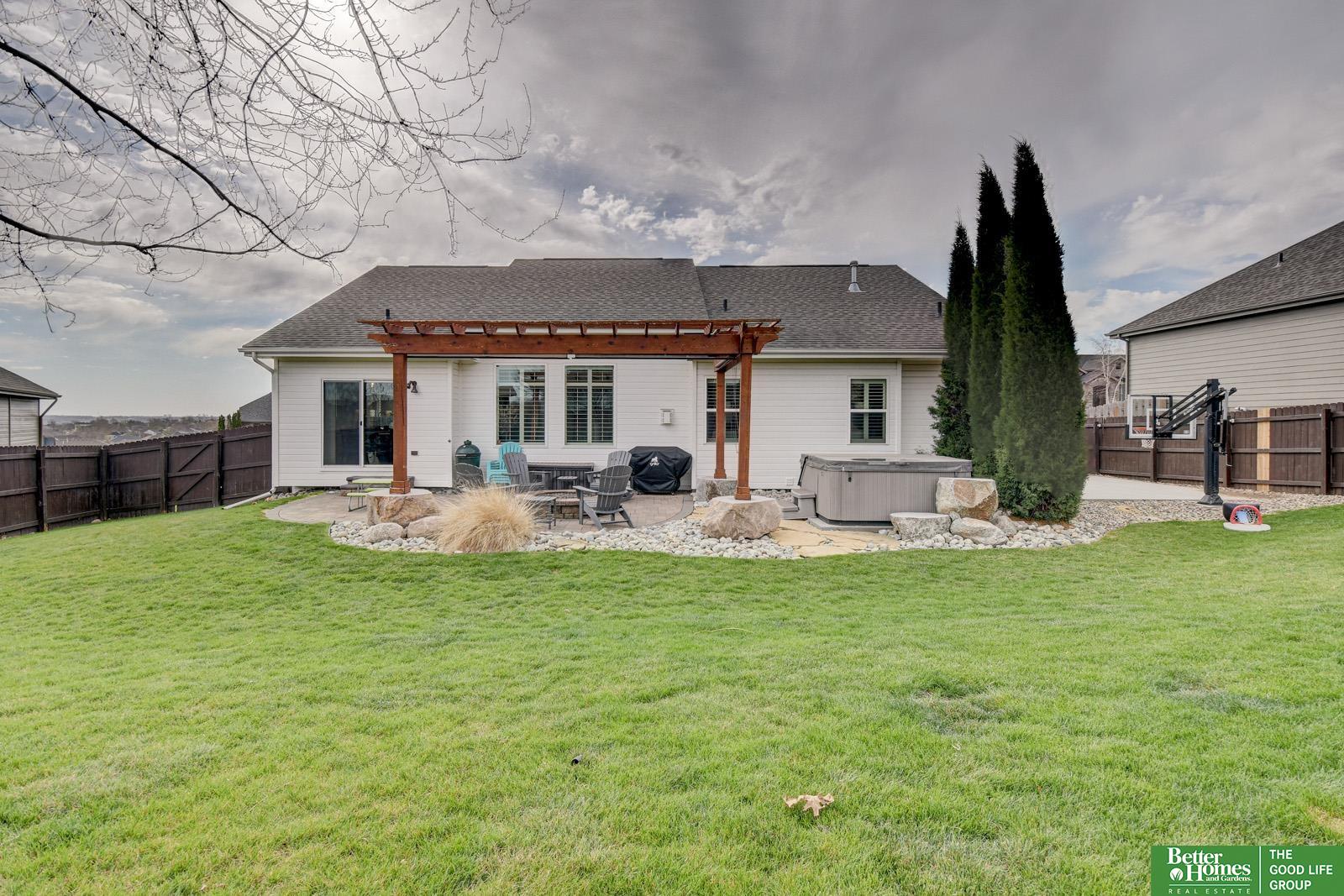 9416 S 69th Street