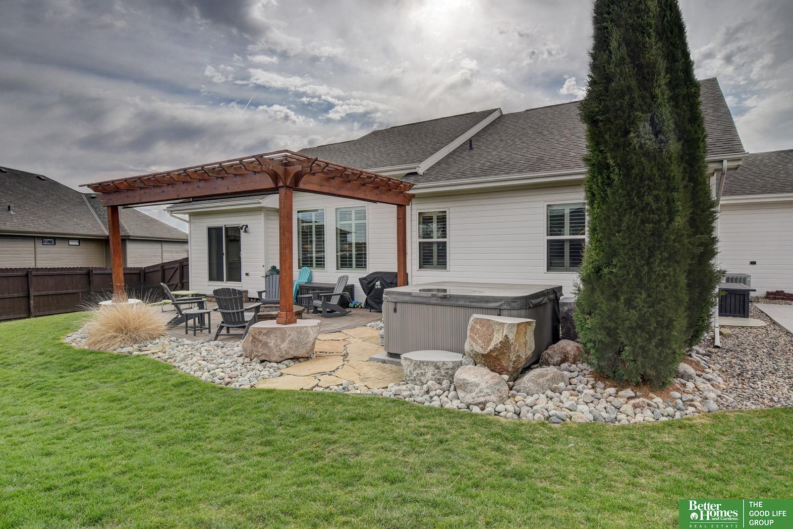9416 S 69th Street