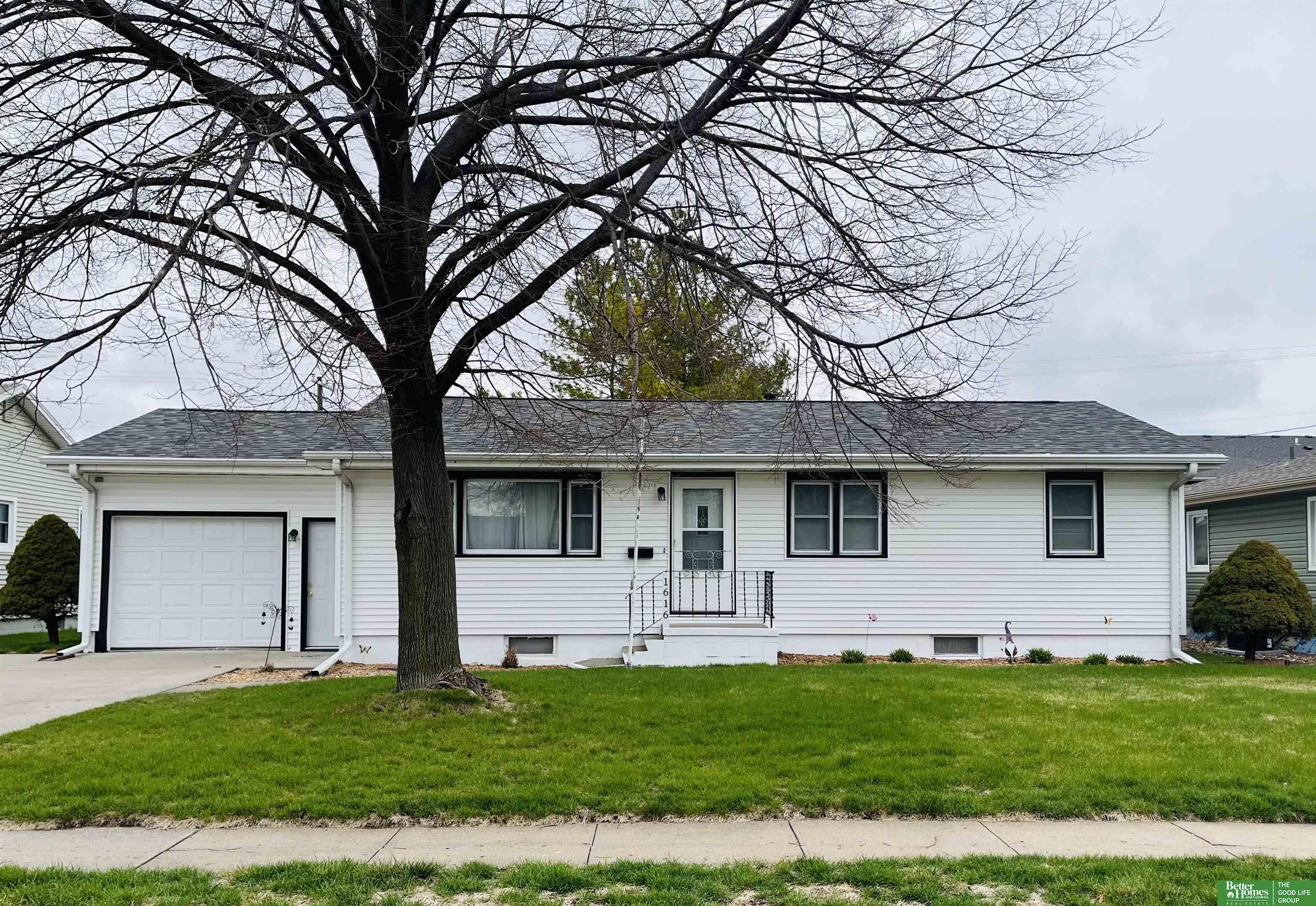 1616 Austin Lane
