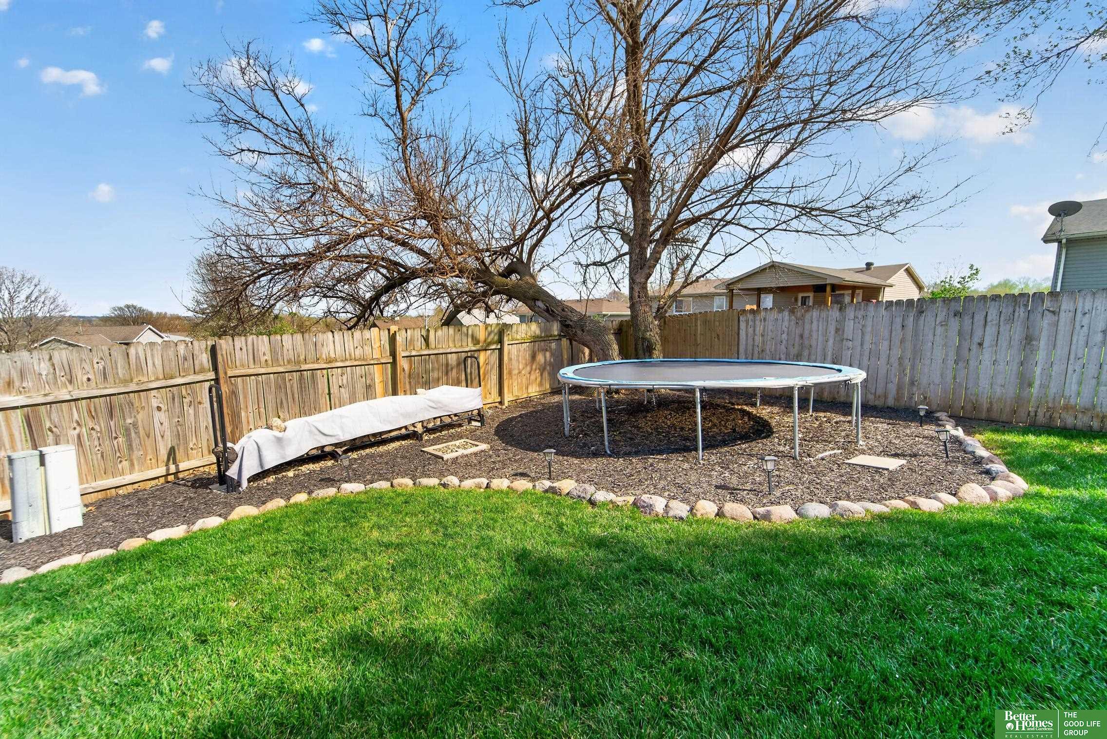 5940 S 137th Circle