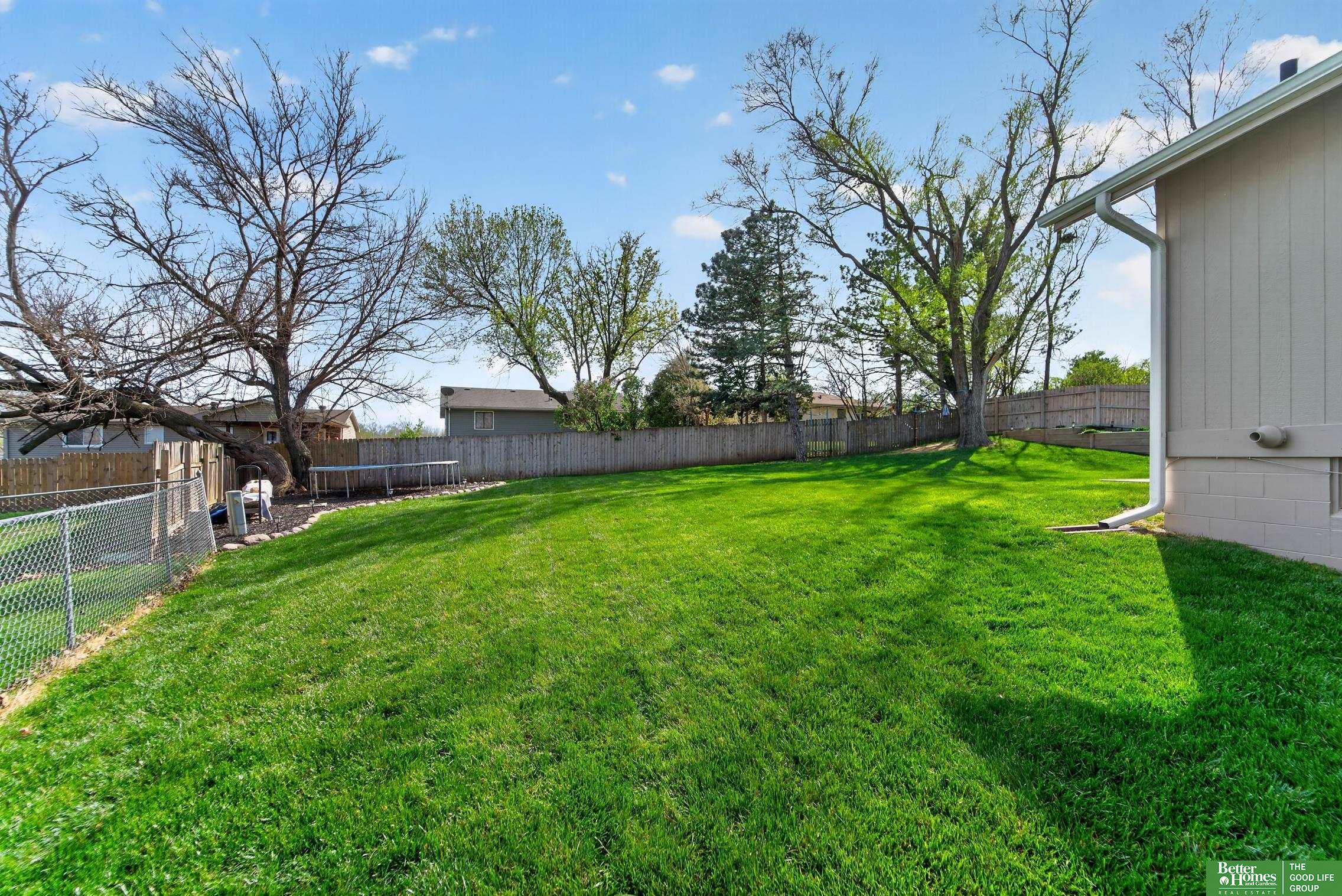 5940 S 137th Circle