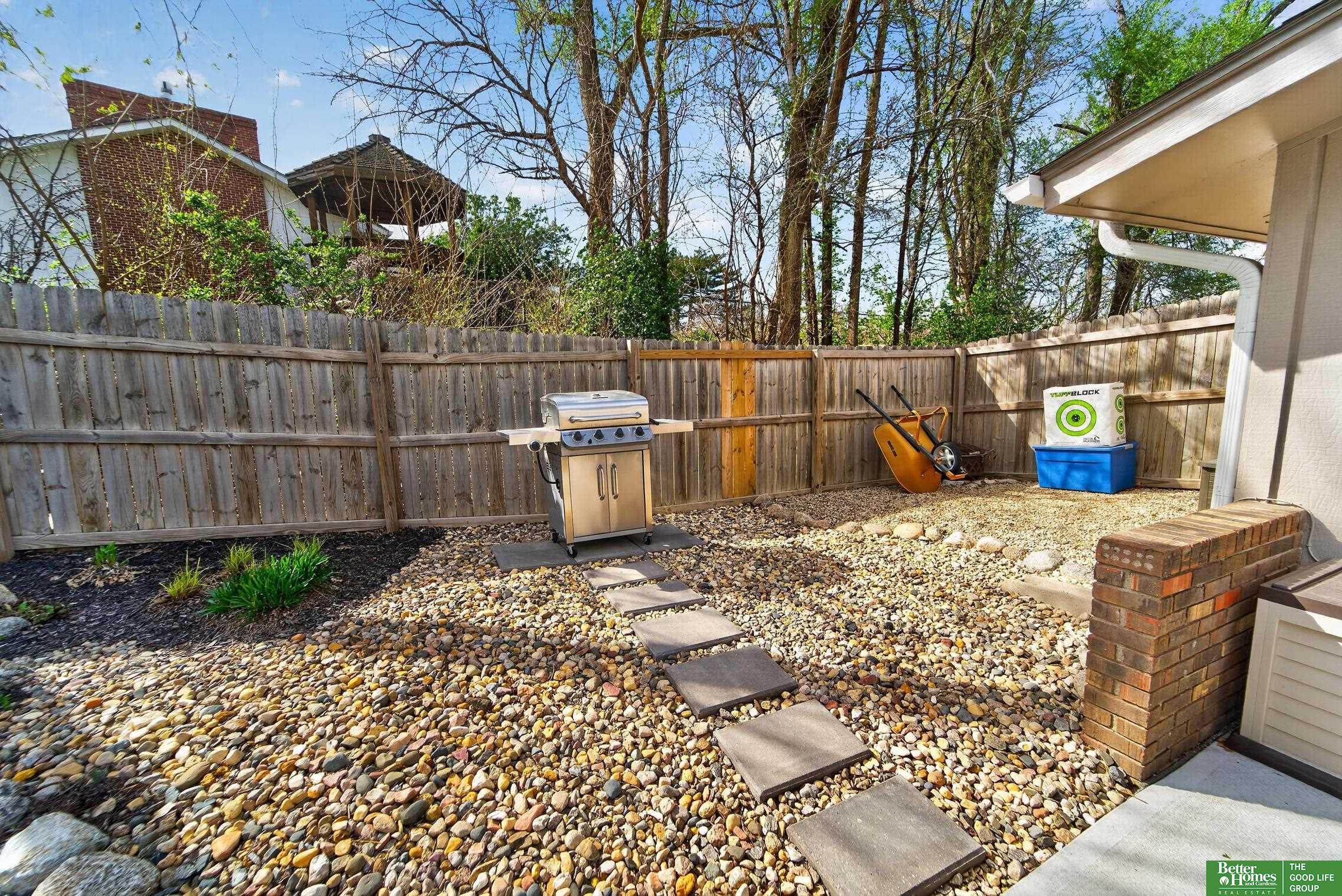 5940 S 137th Circle