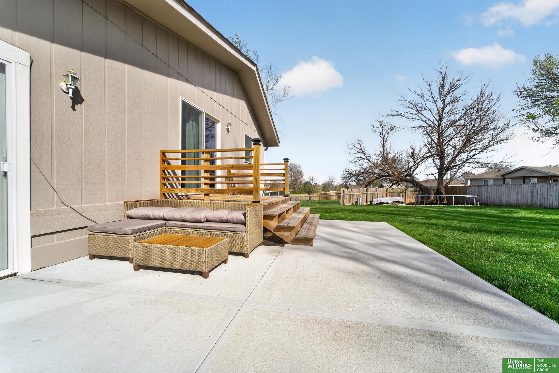 5940 S 137th Circle