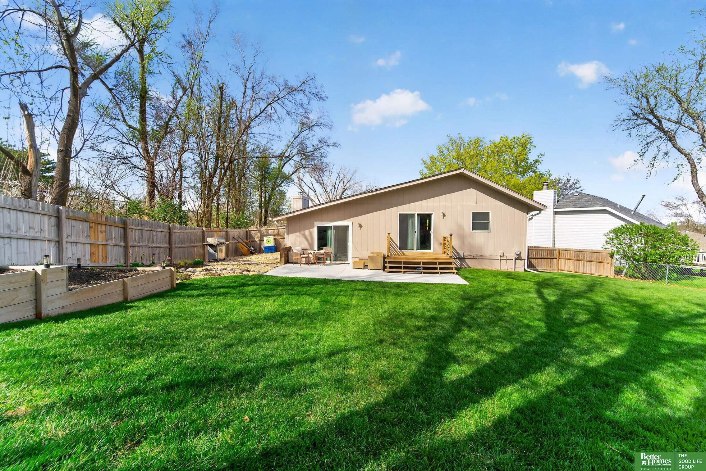 5940 S 137th Circle