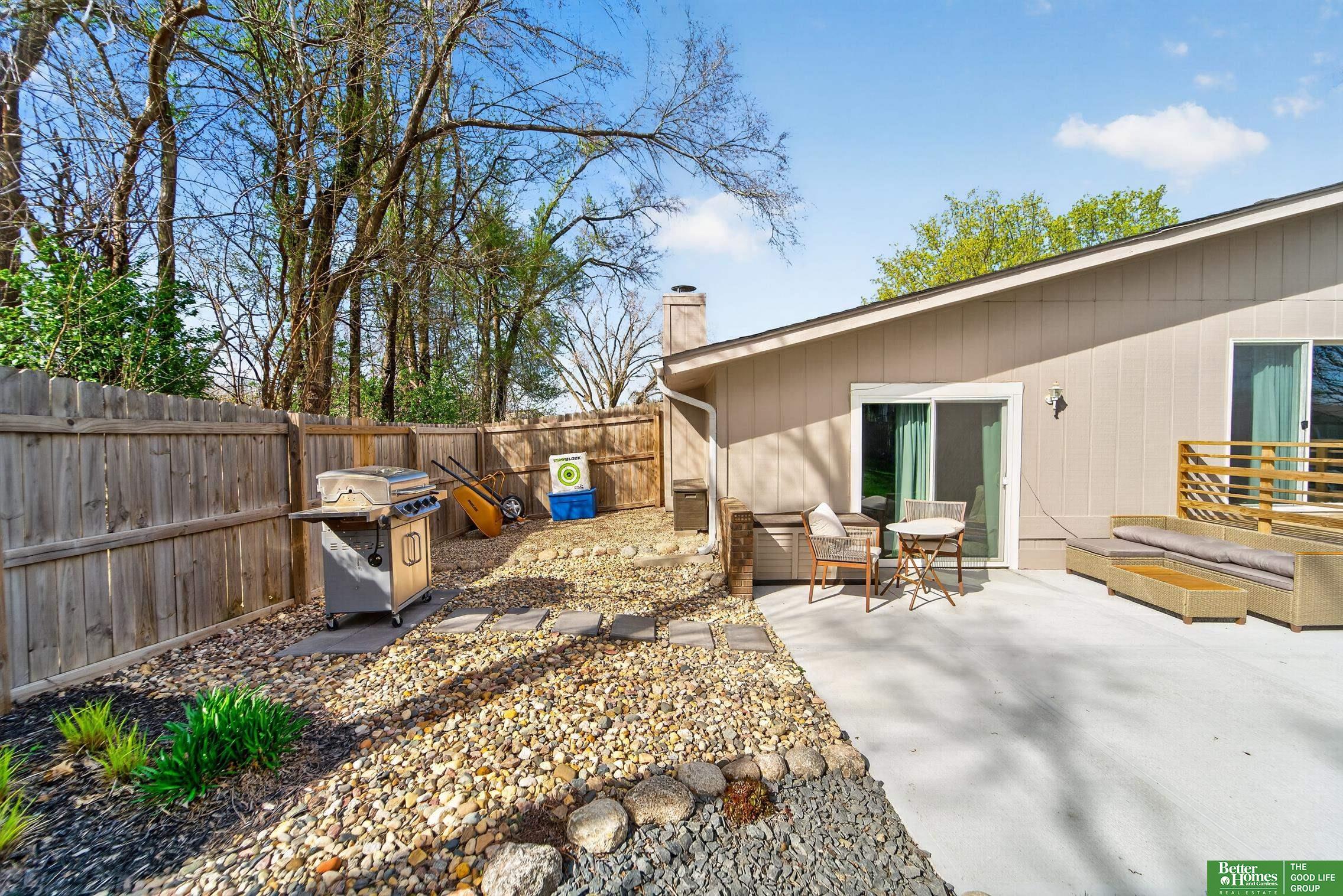5940 S 137th Circle