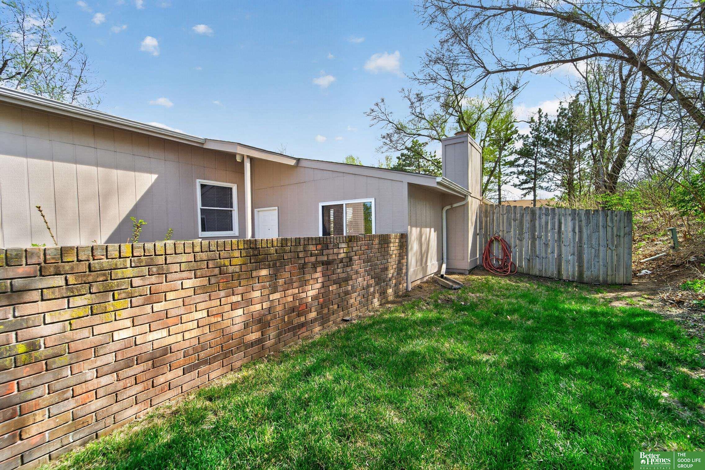 5940 S 137th Circle