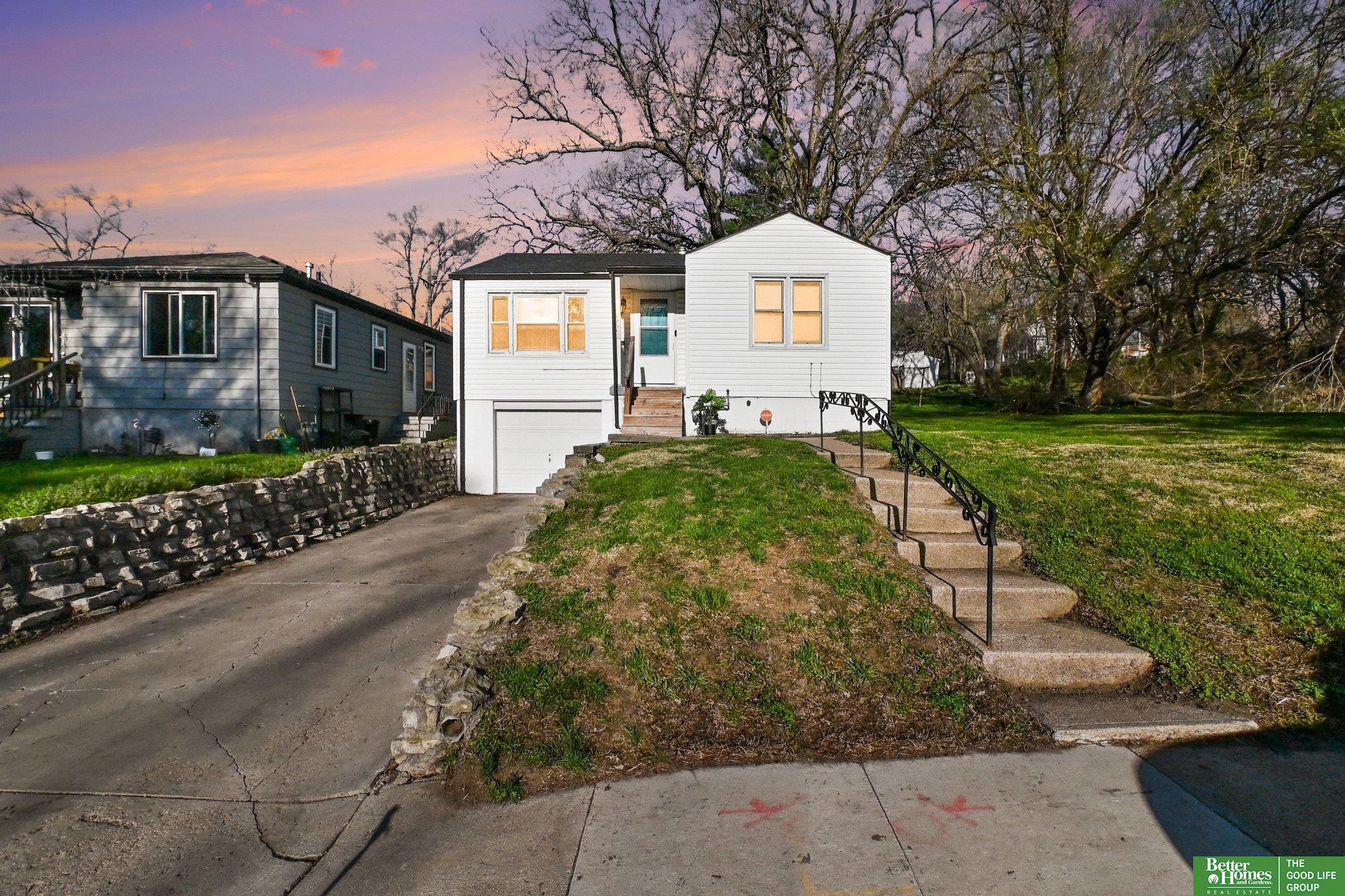 3342 N 41 Street