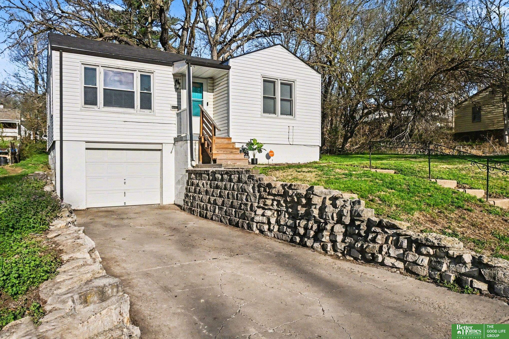 3342 N 41 Street