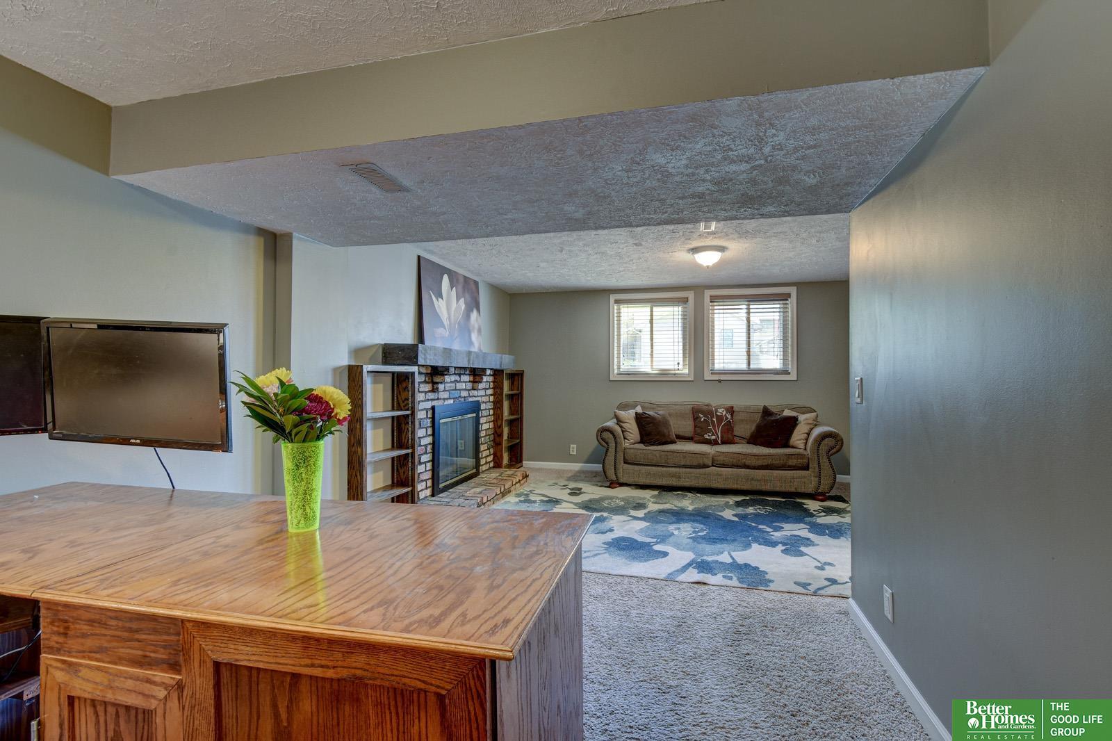 2105 N 129th Street