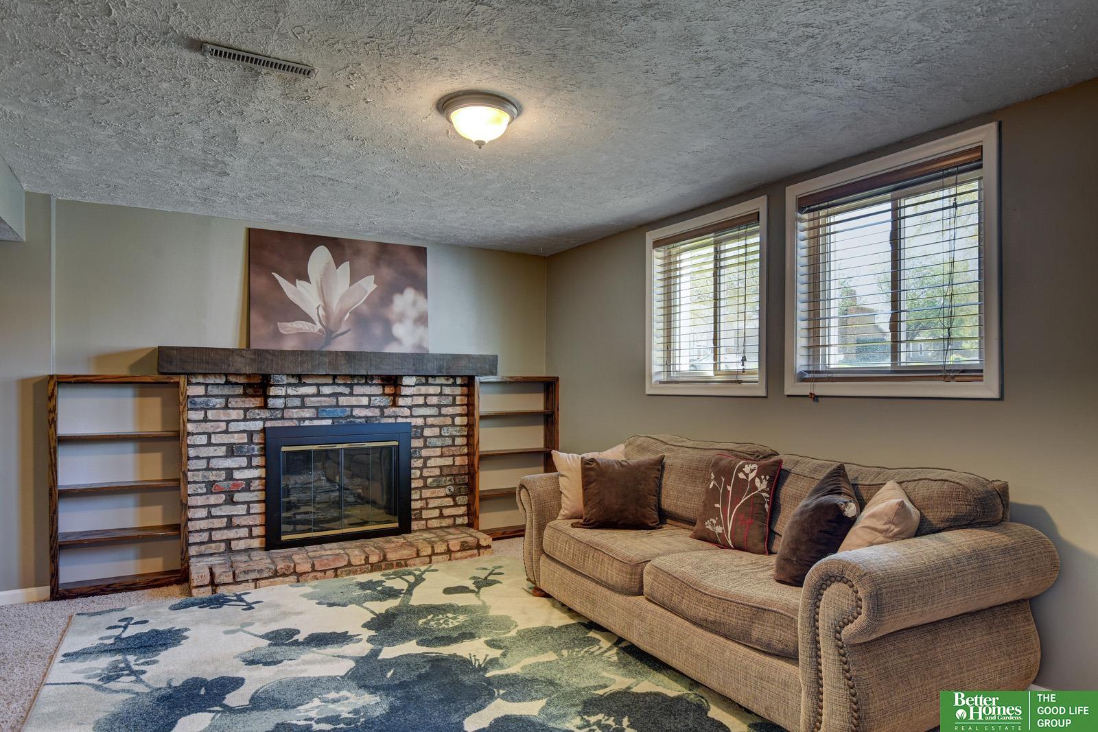 2105 N 129th Street
