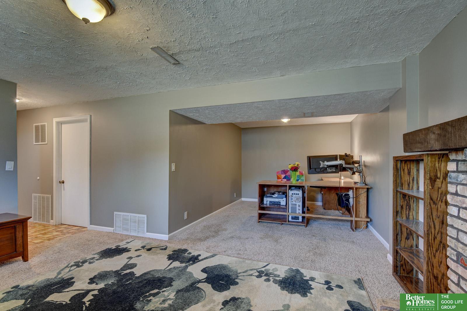 2105 N 129th Street