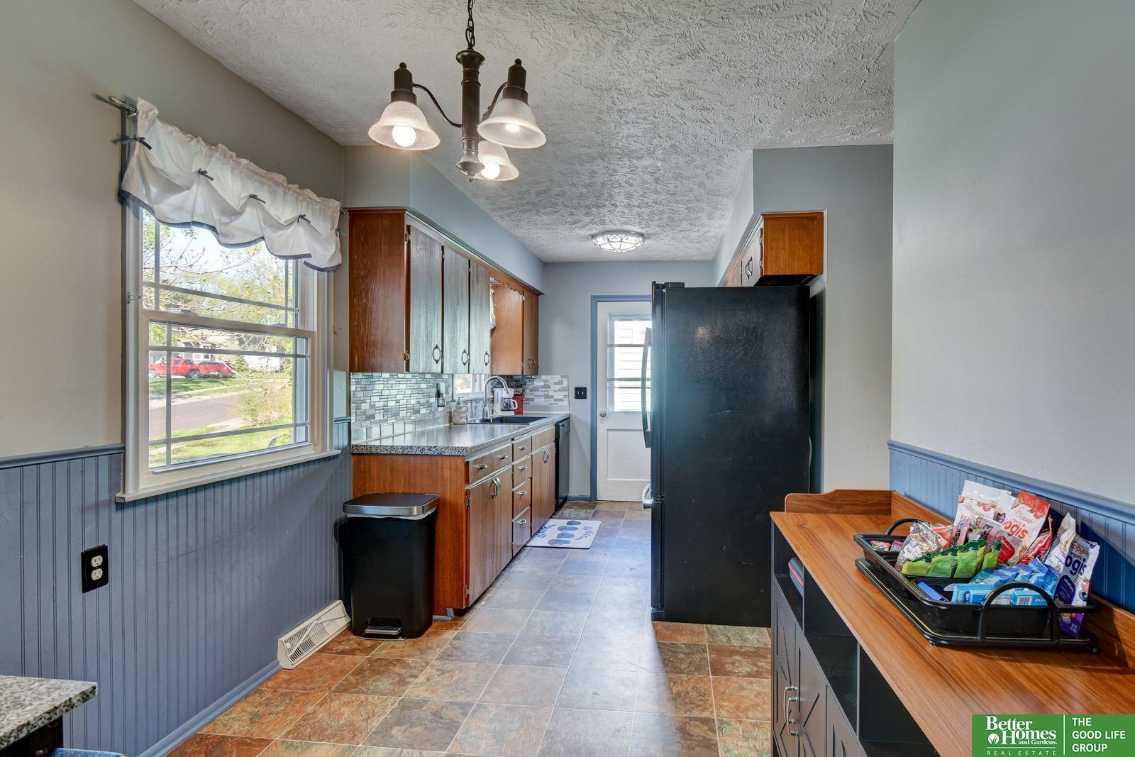 8812 Valley View Drive