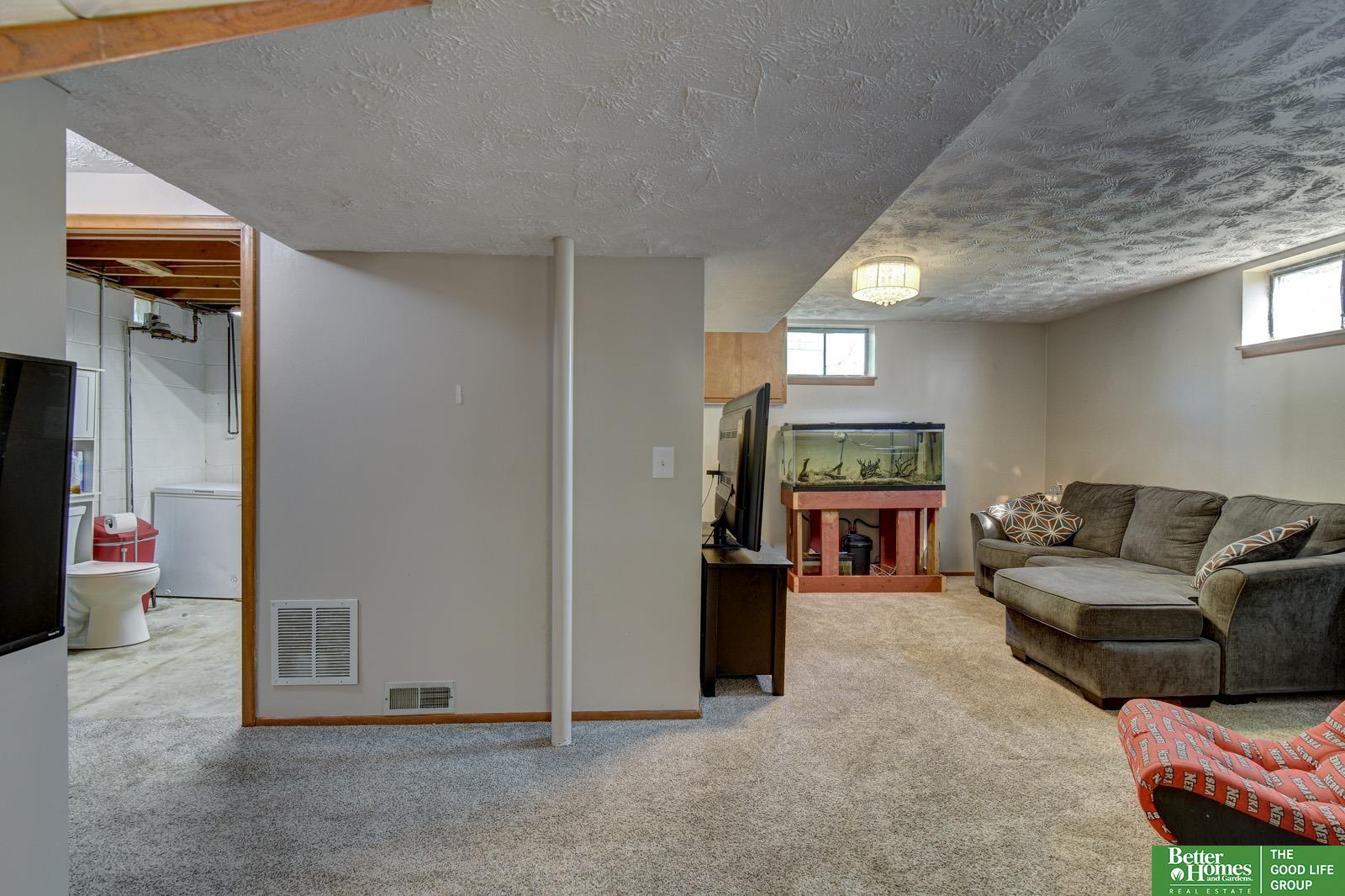 8812 Valley View Drive